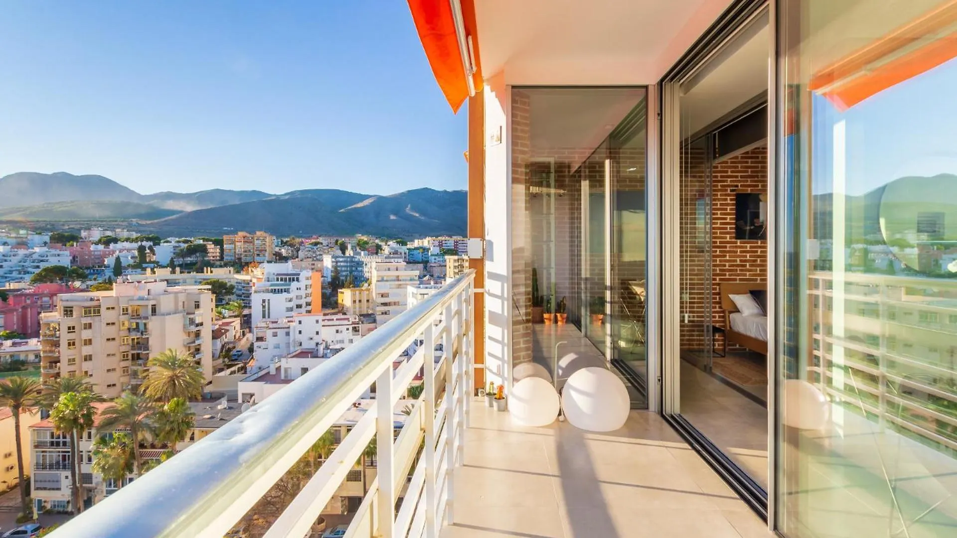 Moderno Apartamento Con Impresionantes Vistas Al Mar Torremolinos Apartment