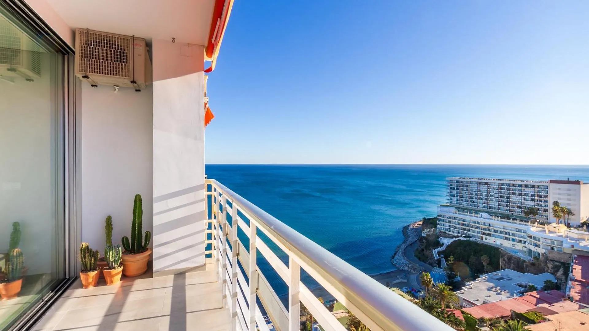 Moderno Apartamento Con Impresionantes Vistas Al Mar Torremolinos
