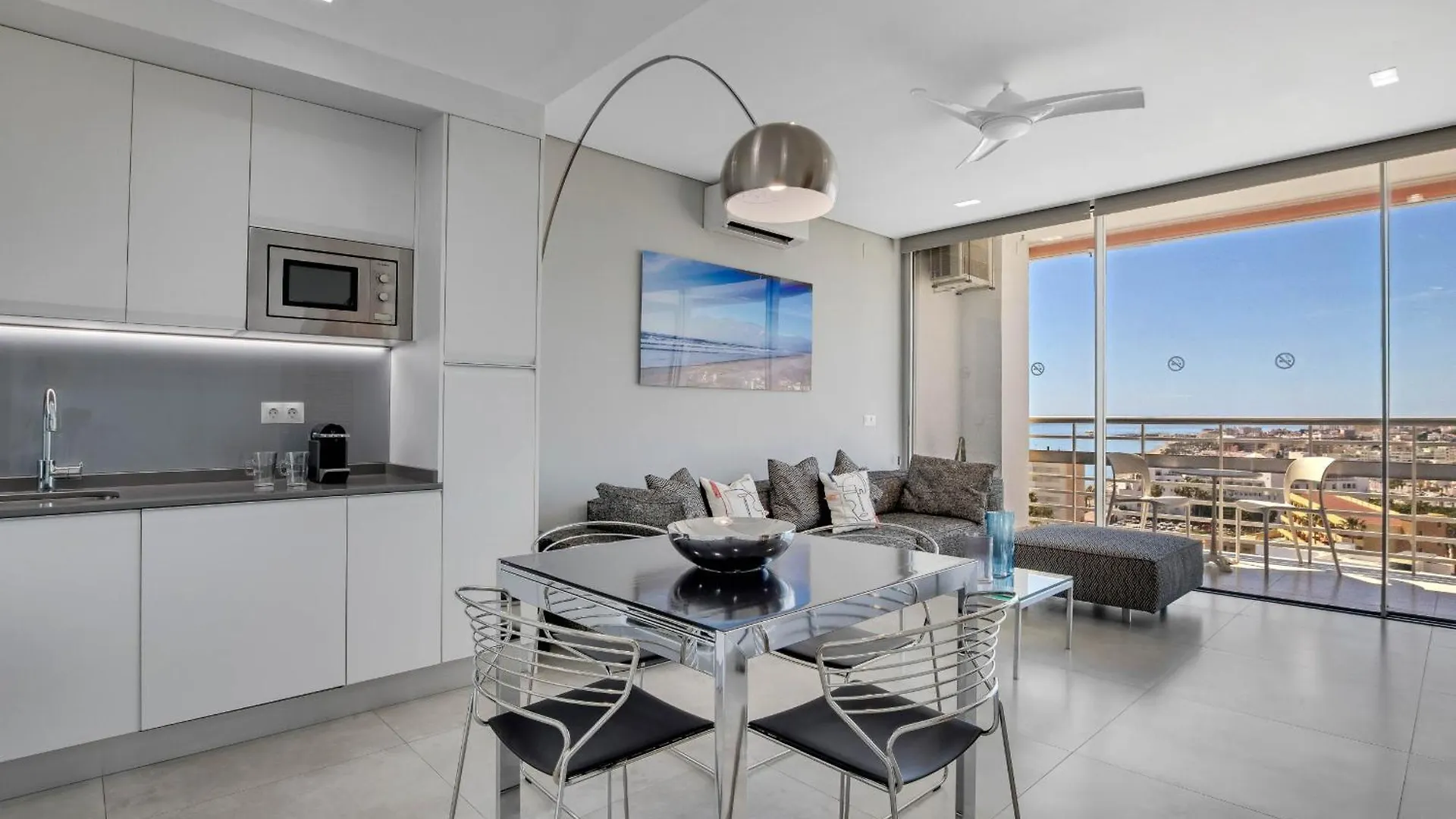 Moderno Apartamento Con Impresionantes Vistas Al Mar Torremolinos Apartment