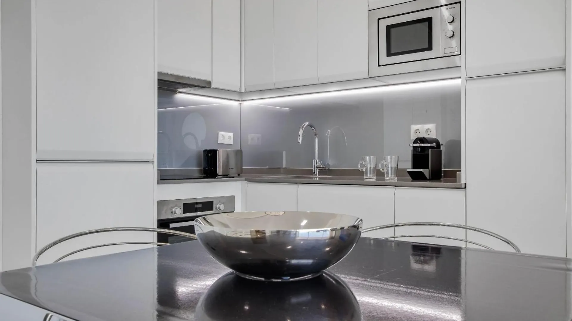 Moderno Apartamento Con Impresionantes Vistas Al Mar Torremolinos Apartment