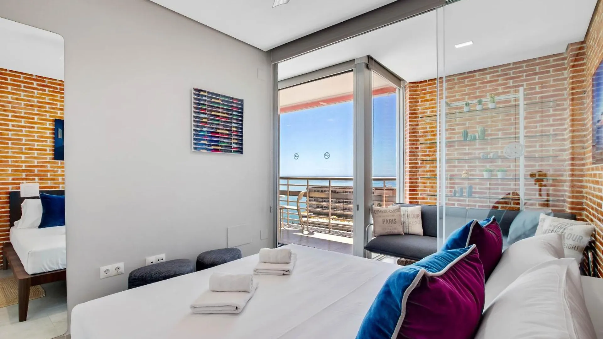 Moderno Apartamento Con Impresionantes Vistas Al Mar Torremolinos Spain